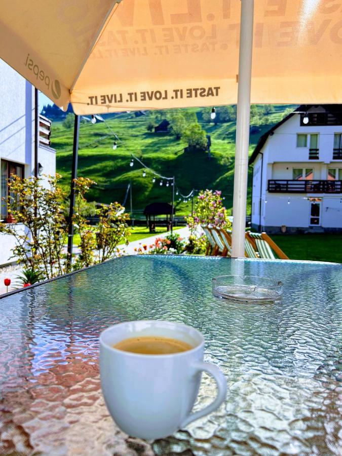 Casa Mia Hotell Moeciu De Sus Eksteriør bilde