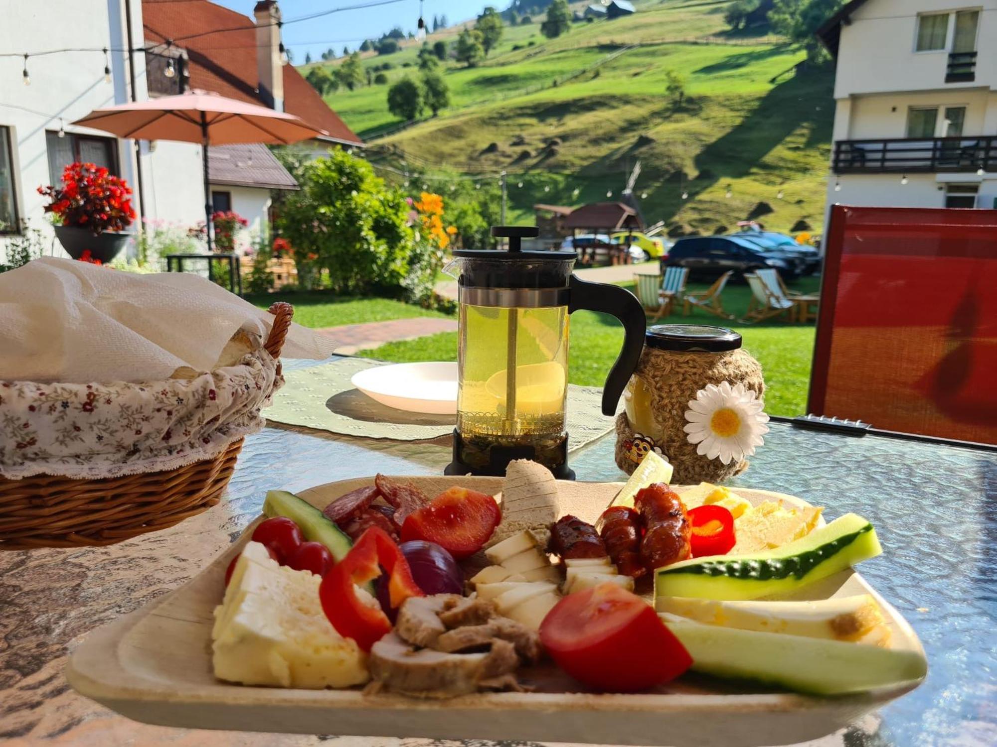 Casa Mia Hotell Moeciu De Sus Eksteriør bilde